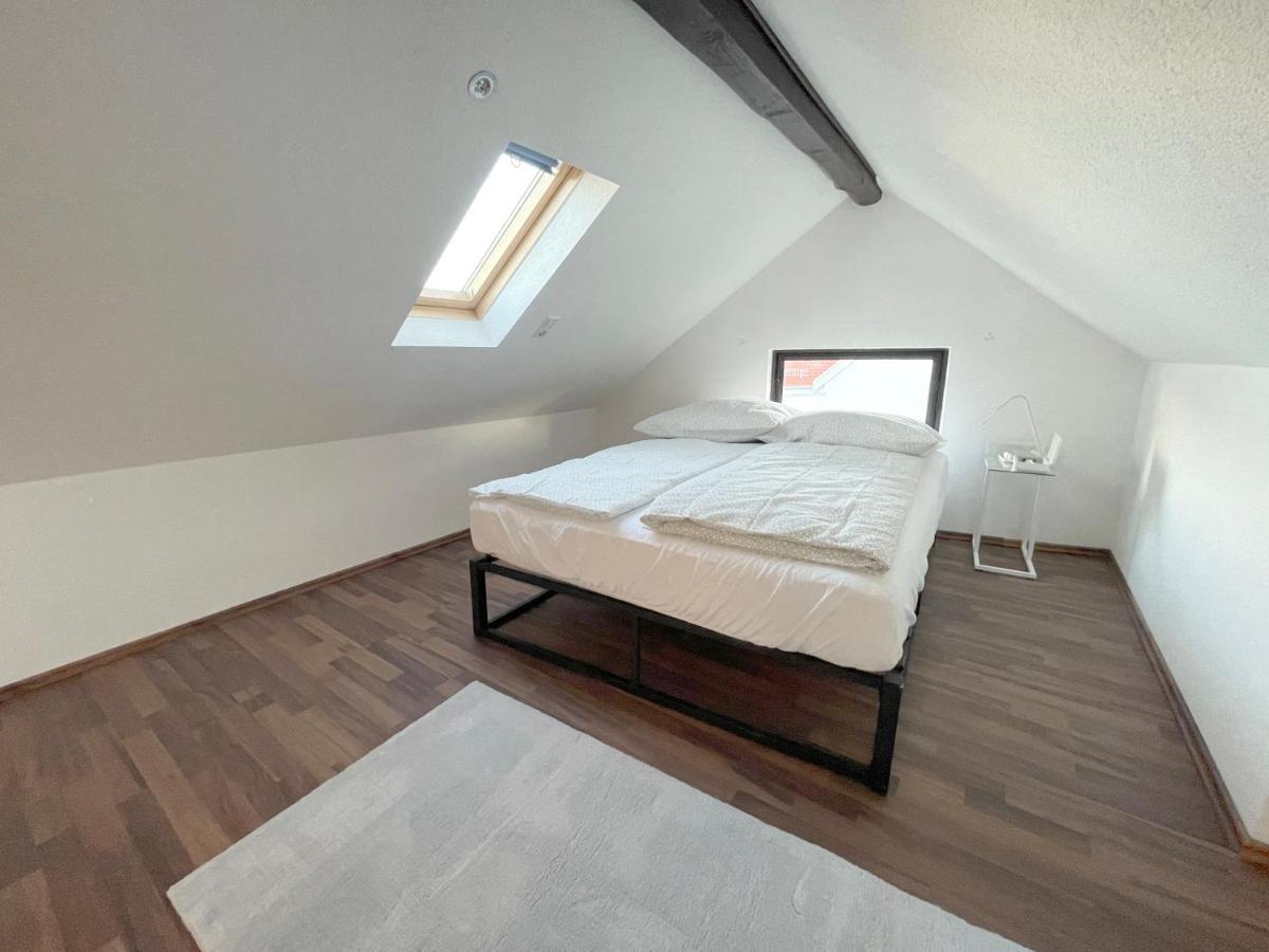 F10 Apartments Улм Екстериор снимка