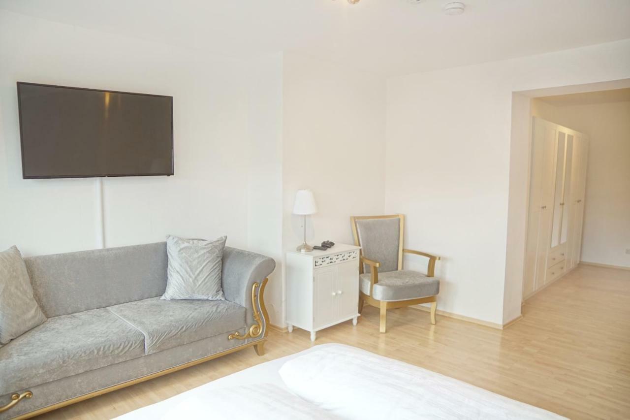 F10 Apartments Улм Екстериор снимка